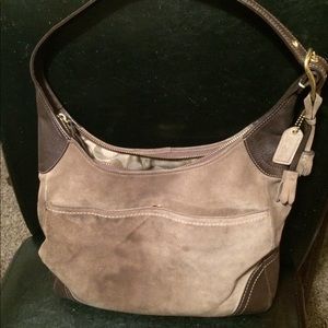 Leather/suede Authentic Coach shoulder bag.